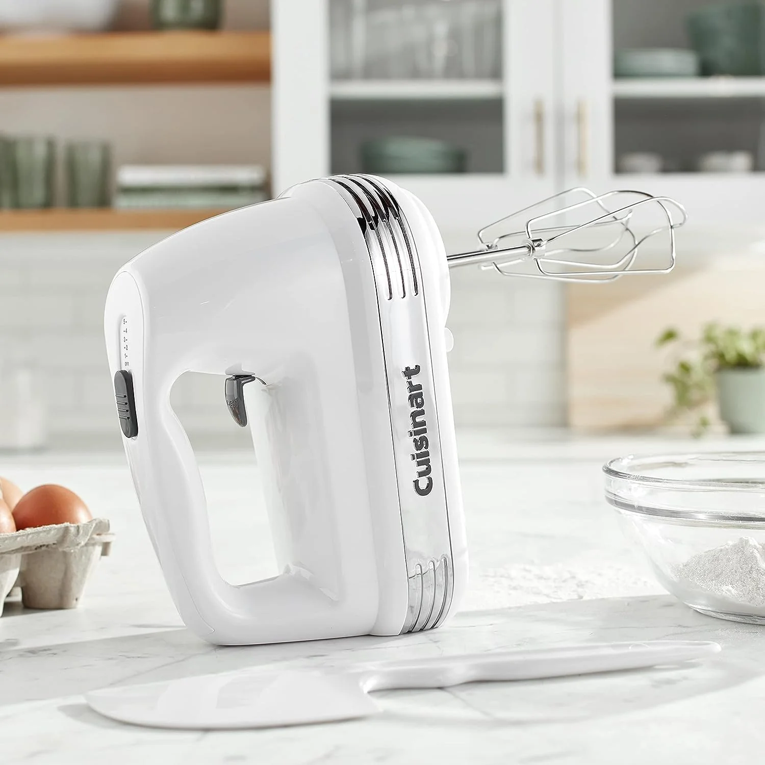 Cuisinart Power Advantage 5 Speed Hand Mixer White - Image 2